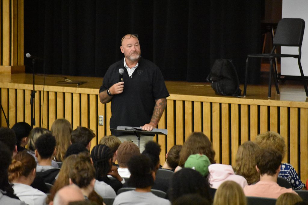 Jeff Yalden speaking at assembly