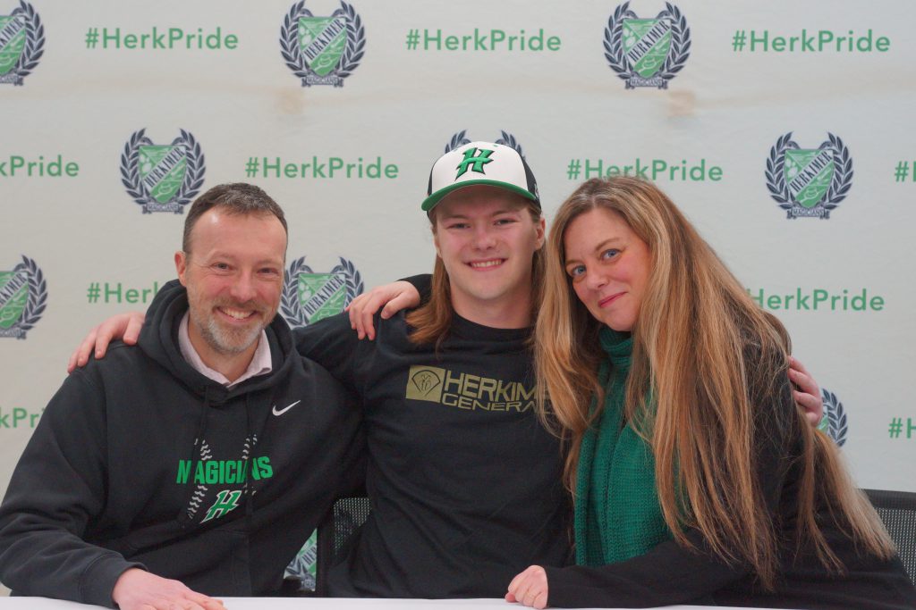 Logan Pullman with parents